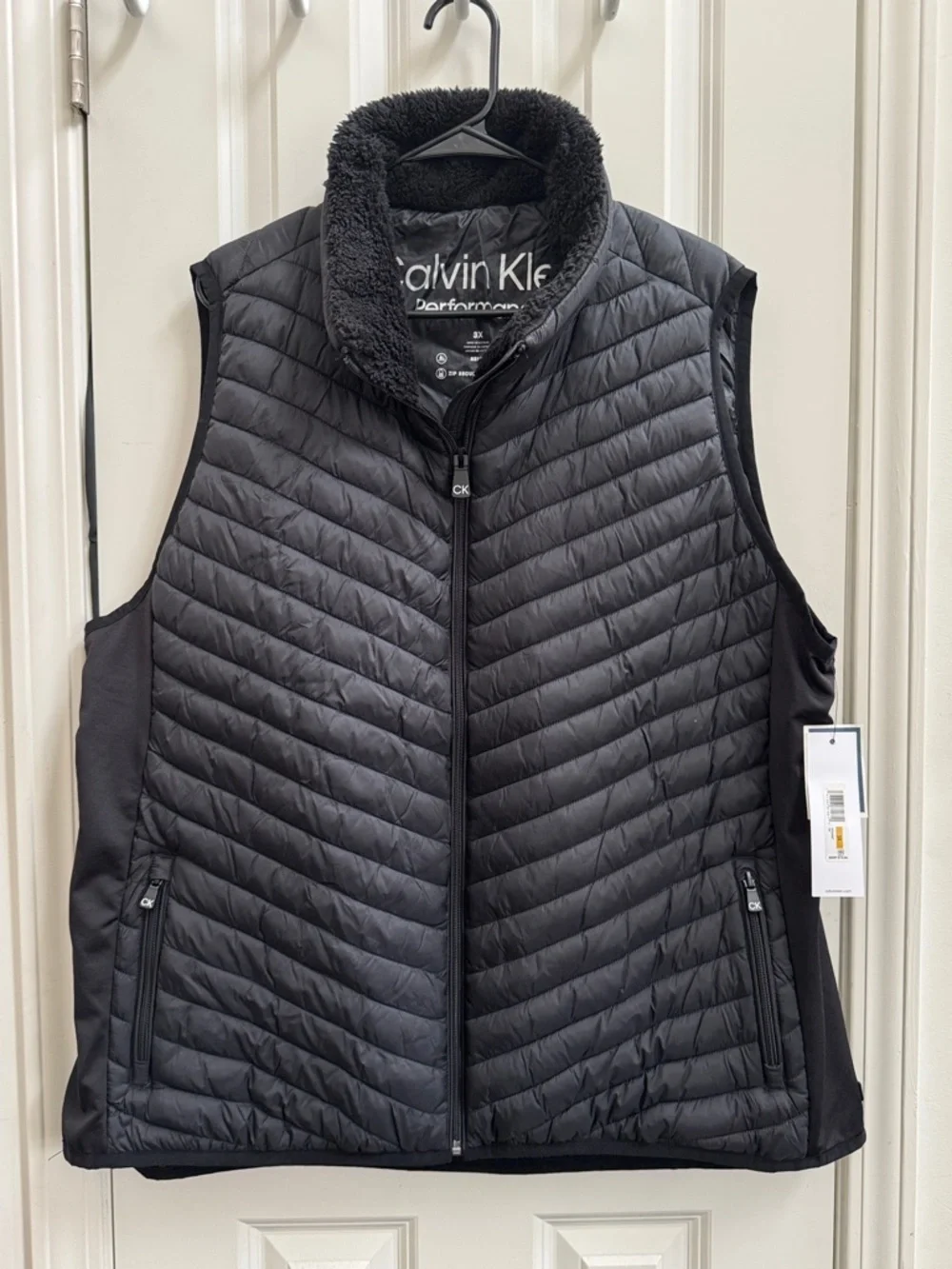 Calvin Klein Black Quilted Performance Vest - Picture 1 of 8